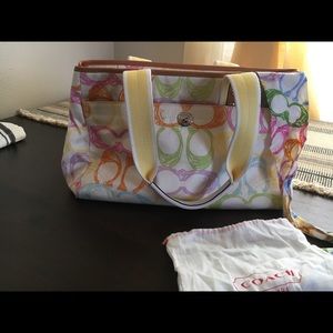 SPRING FLING COACH HANDBAG 🌻🌸